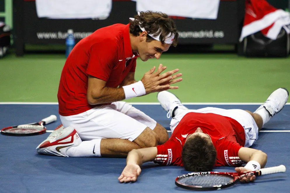 So jubelten «Fedrinka» über Olympia-Gold – und Federer erklärt anschliessend: «Stan war heute so heiss, ich wollte mich noch an ihm wärmen. Er hat fast gebrannt.»