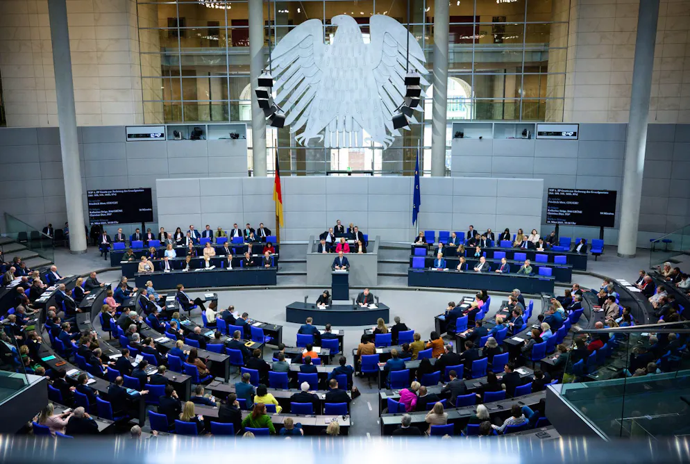 Der deutsche Bundestag hat über die Finanzpläne der zukünftigen Regierung und die dafür benötigte Grundgesetzänderung abgestimmt. (Archivbild)