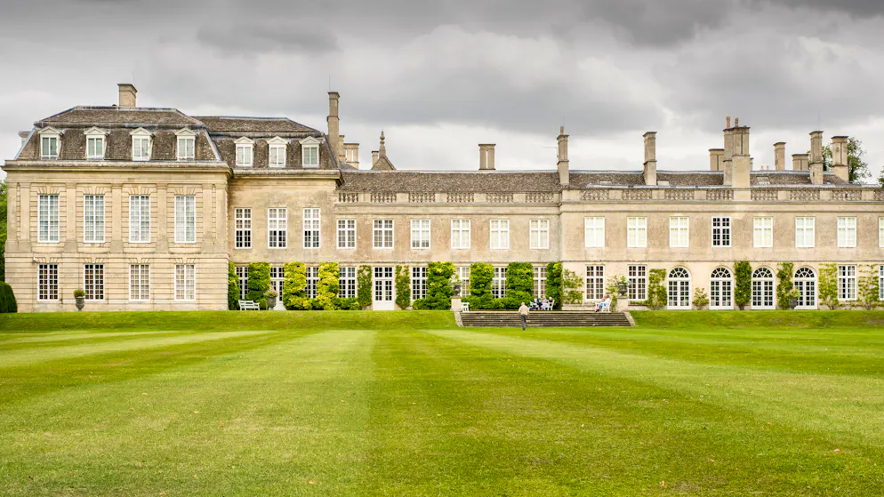 Das Boughton House, Sitz des Duke of Buccleuch, gilt als Versailles von England und beherbergt eine stattliche Kunstsammlung.