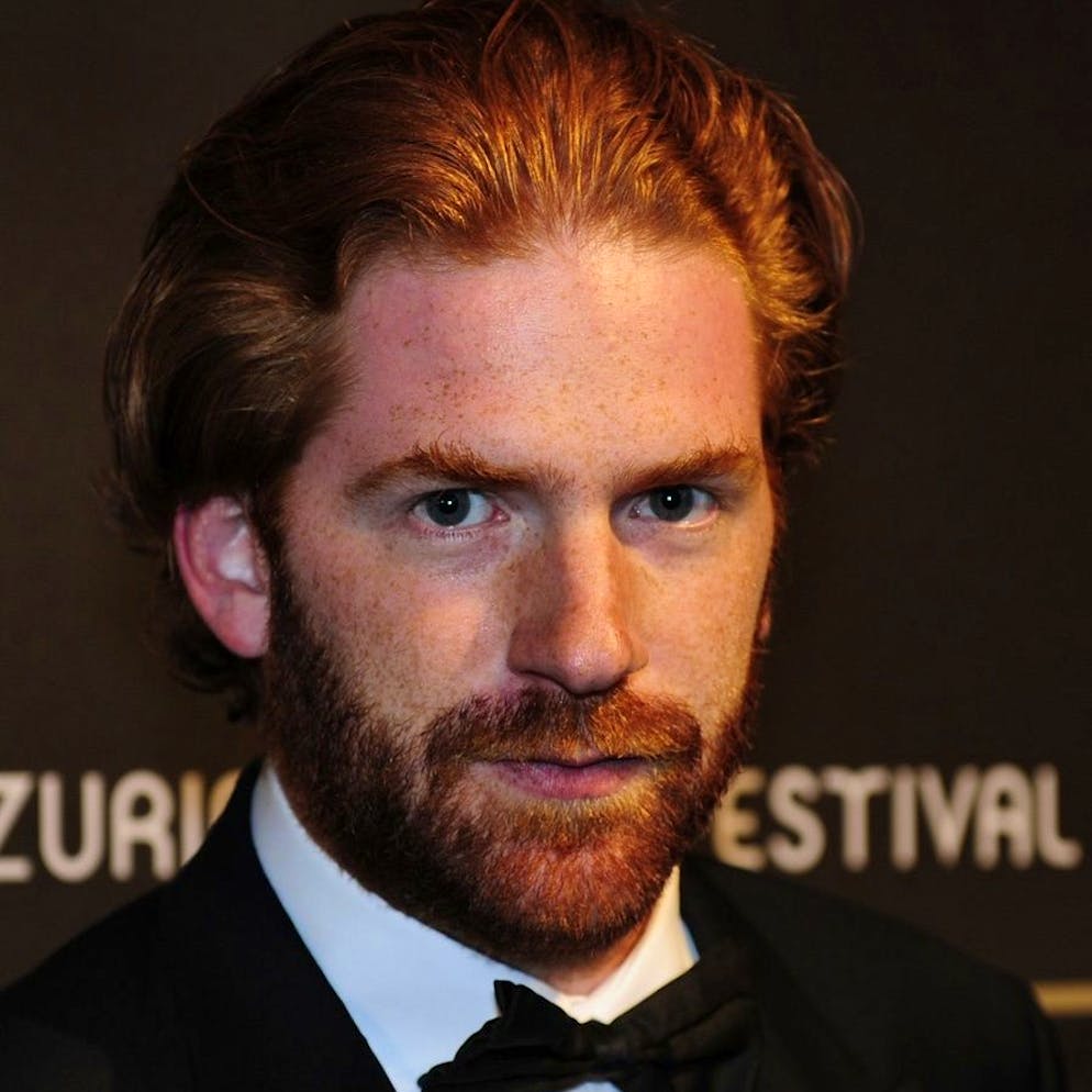 Nestlé-Erbe Patrick Liothard-Vogt spendet dem Dönerladen 500 Franken zur Wiedereröffnung.