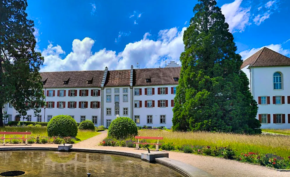 The restaurant on Rheinau Monastery Island is closed.