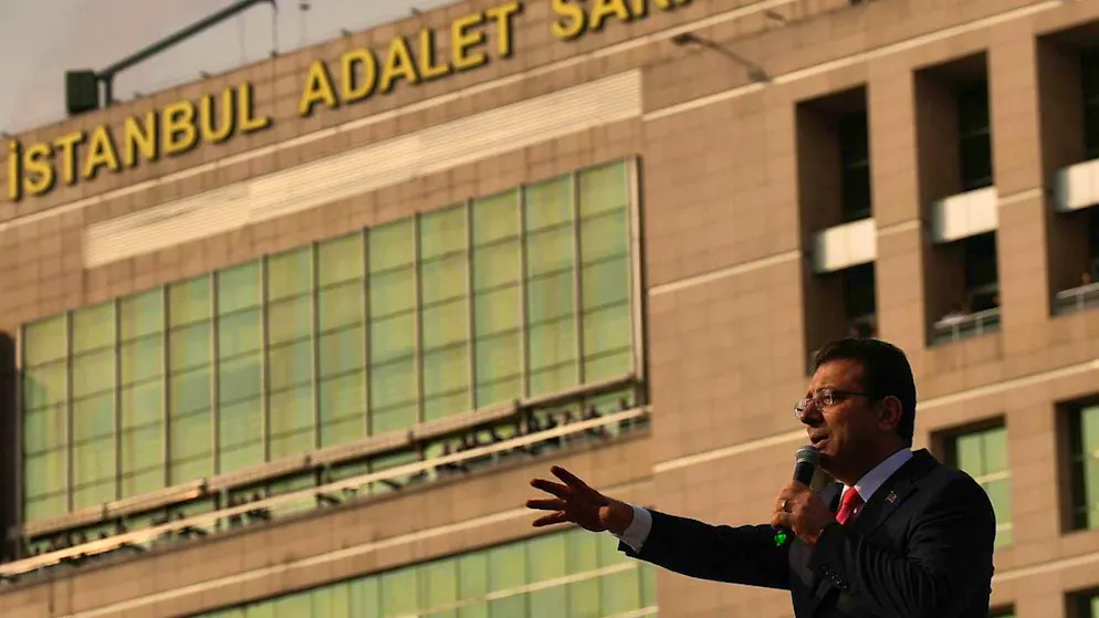 ARCHIVE - Istanbul Mayor Ekrem Imamoglu speaks to his supporters in front of the Istanbul courthouse. Imamoglu was targeted by the Turkish judiciary for the second time in a week on January 27. Photo: Emrah Gurel/AP/dpa