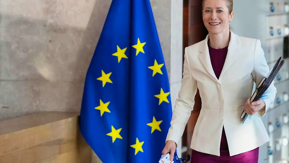 Die Leiterin der Außenpolitik der Europäischen Union, Kaja Kallas, trifft zur wöchentlichen Sitzung des Kollegiums der Kommissare am EU-Hauptsitz ein. Foto: Virginia Mayo/AP/dpa
