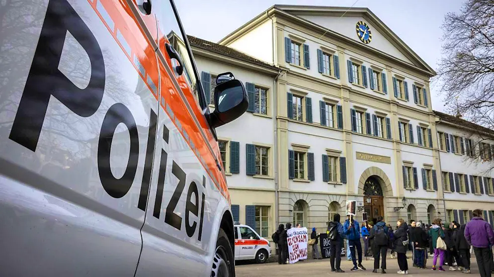 The Zurich High Court has sentenced a 29-year-old man to 15 years' imprisonment for the intentional killing of his girlfriend's 20-month-old son. (symbolic image)