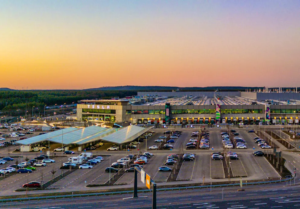 Three years of Tesla: between confidence and protest - Gallery. The US electric car manufacturer Tesla opened its only plant in Europe three years ago - but is facing several challenges (archive image).