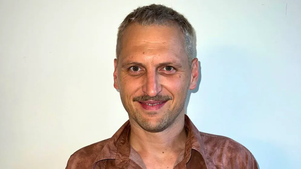 Stipe Svalina weiss, welche Bands kurz vor dem Durchstarten sind. Als Co-Booker beim m4music Festival holt er Künstlerinnen und Künstler aus dem alternativen Pop auf die Bühne.