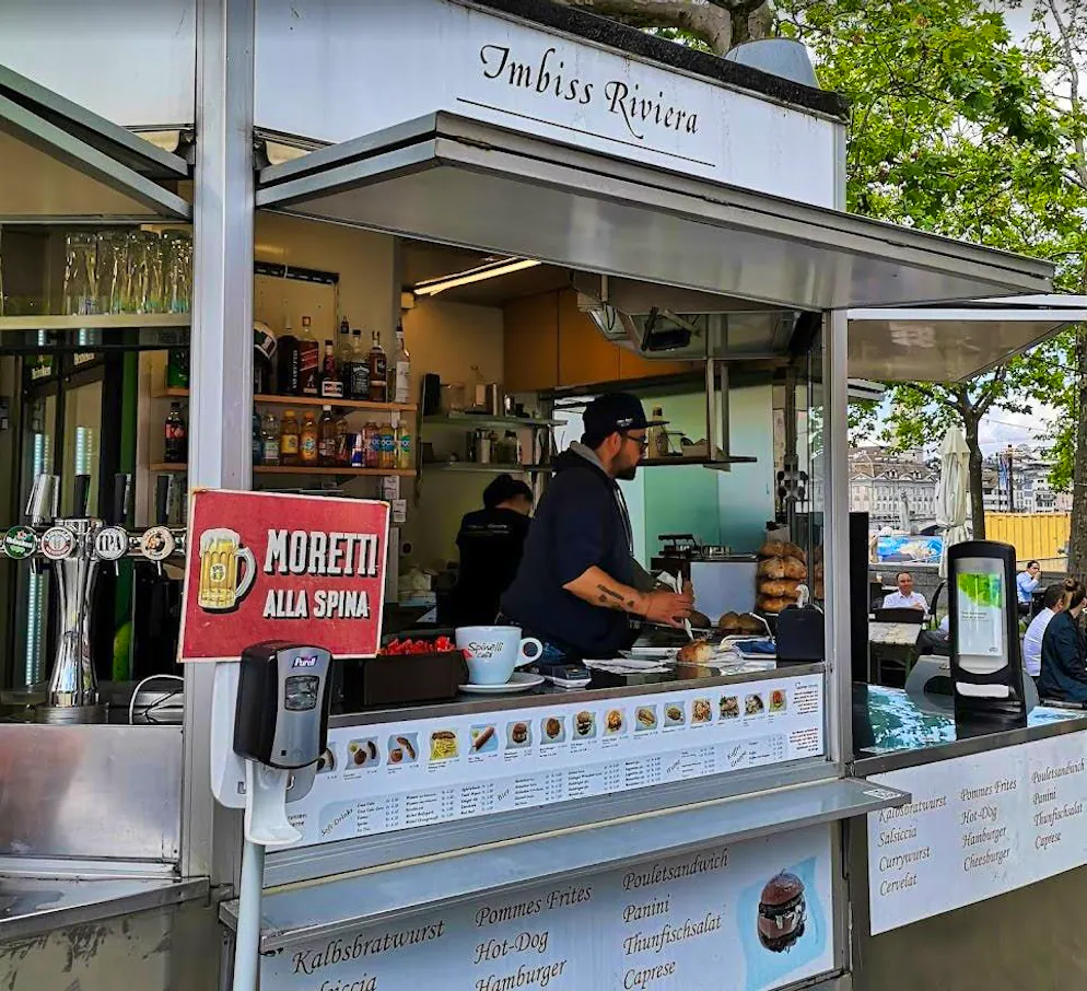 The Riviera snack bar has to close after more than 40 years. This has been decided by the city of Zurich.
