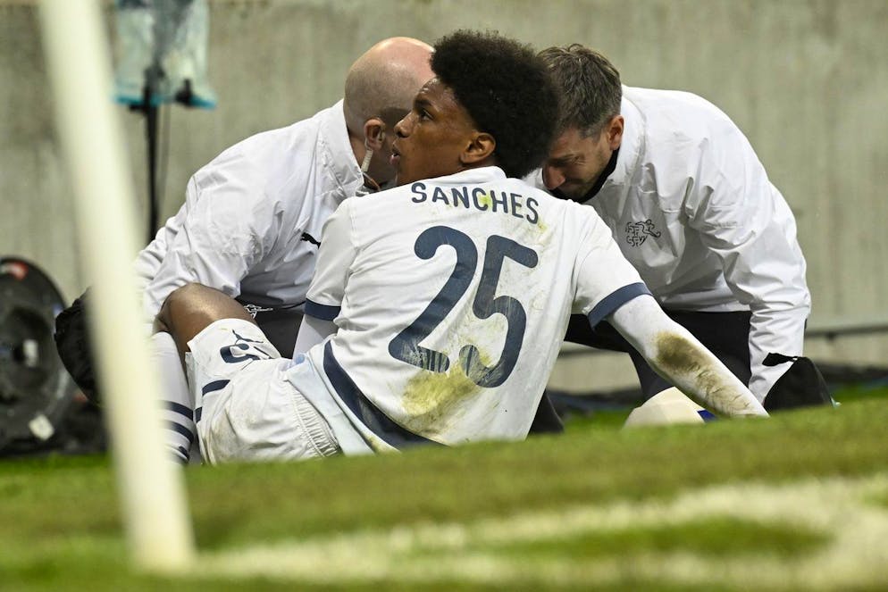 Hat sich Sanches schwer verletzt?. Am Sonntagmorgen teilt die Lausanne mit: Sanches hat sich das vordere Kreuzband gerissen.