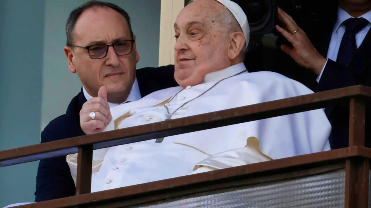 Italien. Papst nach fünf Wochen aus Klinik entlassen