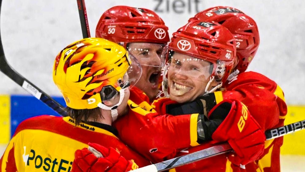 Flavio Schmutz celebrates the decisive 3:1 against Lausanne