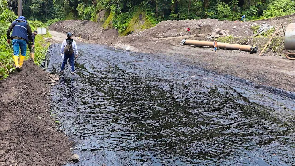A photo published by Ecuador's Ministry of the Environment shows the consequences of the oil spill in the Piedra Fina River in the Ecuadorian Amazon in 2022.
