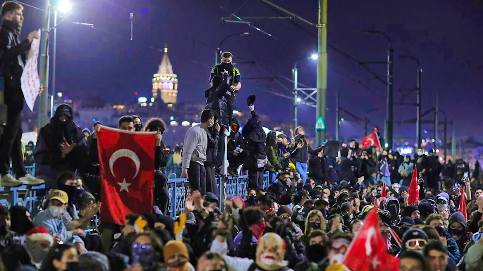 Students protest in Turkey. Photo: Huseyin Aldemir/AP/dpa
