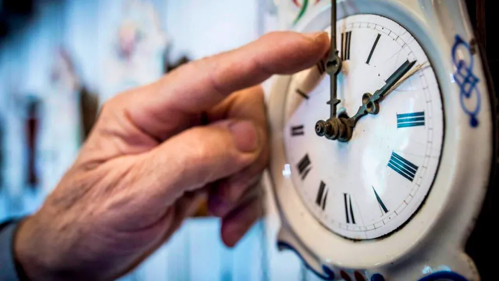 In der Nacht auf Sonntag ist es wieder soweit: Die Uhren werden eine Stunde auf Sommerzeit vorgestellt.