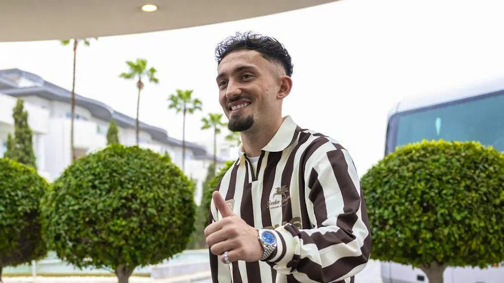 Genk striker Andi Zeqiri with a mid fade.