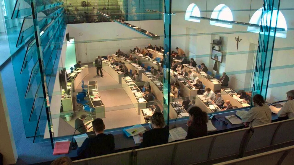 The Ticino cantonal parliament has corrected a controversial cut in premium reductions. (archive picture)