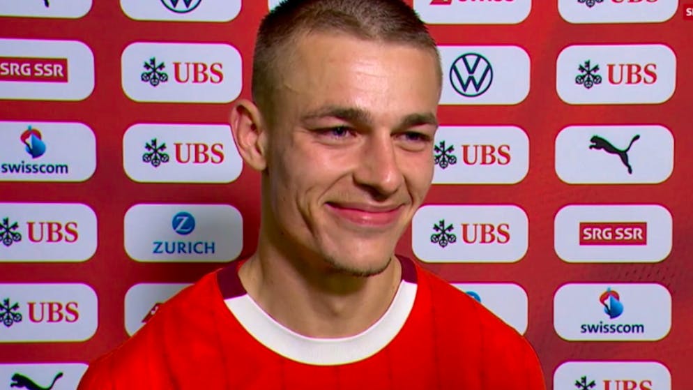 Muheims goldener Ablenker. Stell dir vor, du schiesst dein erstes Länderspiel-Tor und merkst es nicht