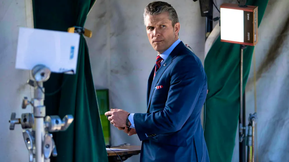 Pentagon chief Hegseth effectively accuses "Atlantic" journalist Goldberg of lying.