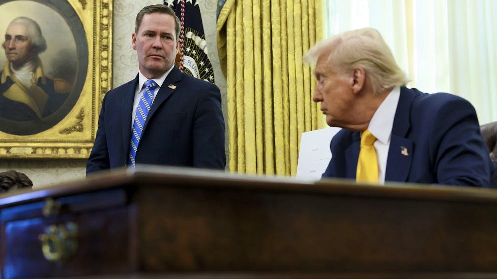 Nach Signal-Panne. Vertrauliche Infos geleakt – aber Trump macht, was er immer macht