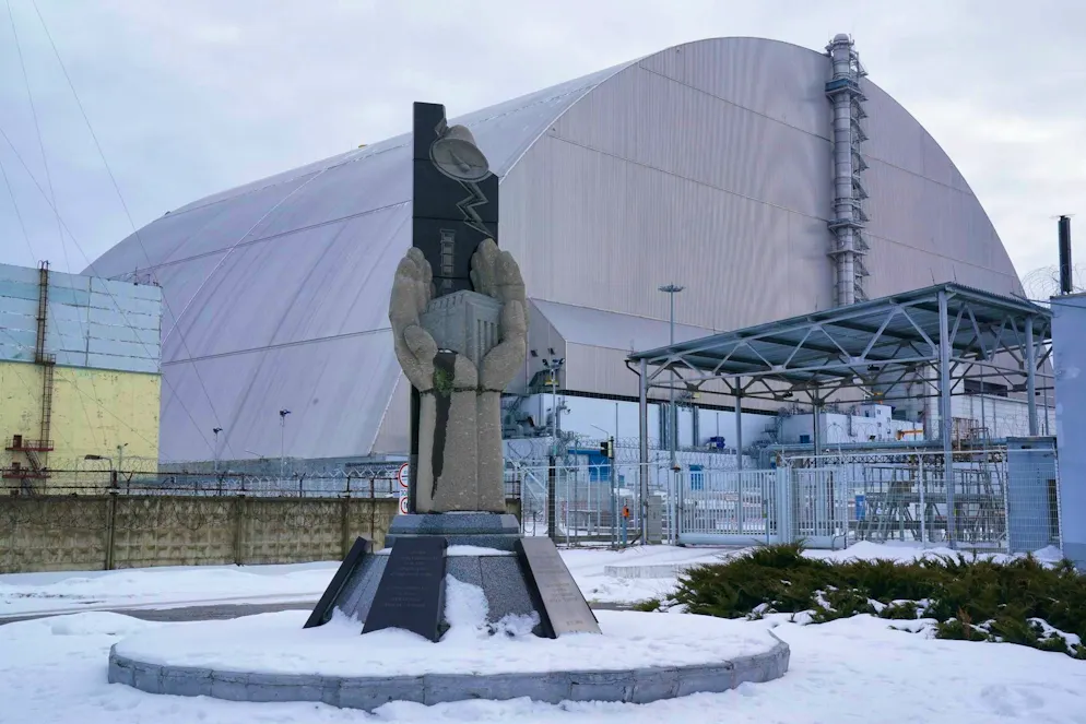 Engineers did not pay attention when building the Chernobyl protective shield - war.