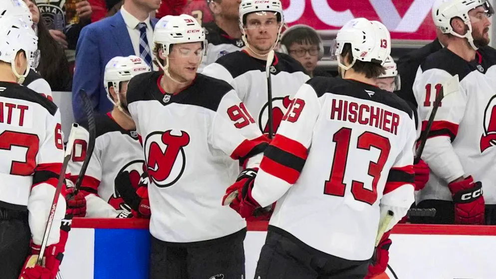 Successful evening: New Jersey captain Nico Hischier helped with two assists in the away win in Chicago