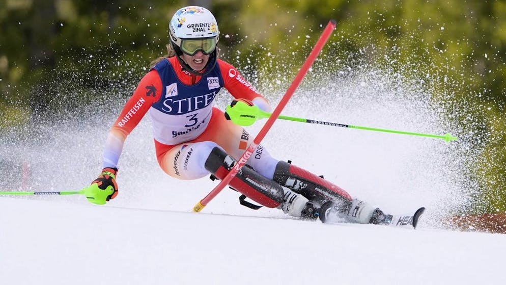 Frauen-Slalom im Ticker. Wie schlagen sich die Topfavoritinnen Rast und Holdener in Levi?