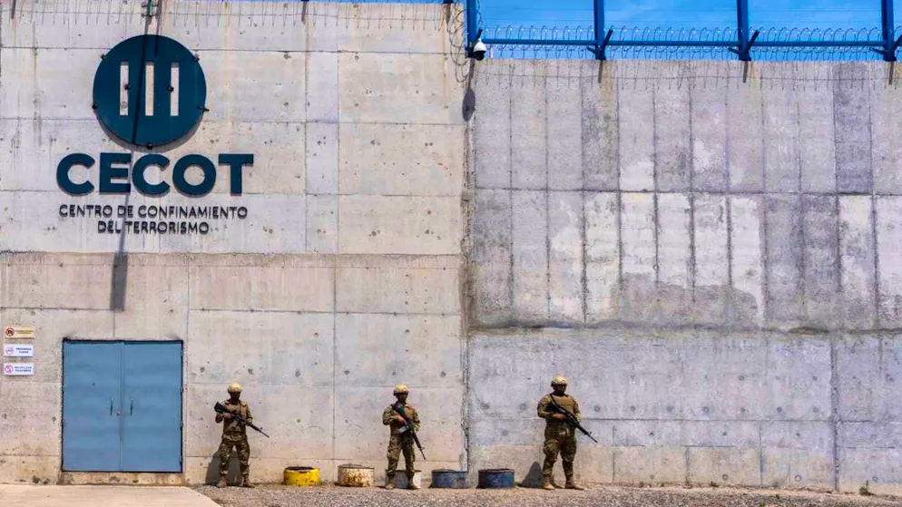 The exterior of the terrorist prison upon the arrival of US Secretary of Homeland Security Kristi Noem in Tecoluca, El Salvador. Photo: Alex Brandon/AP/dpa