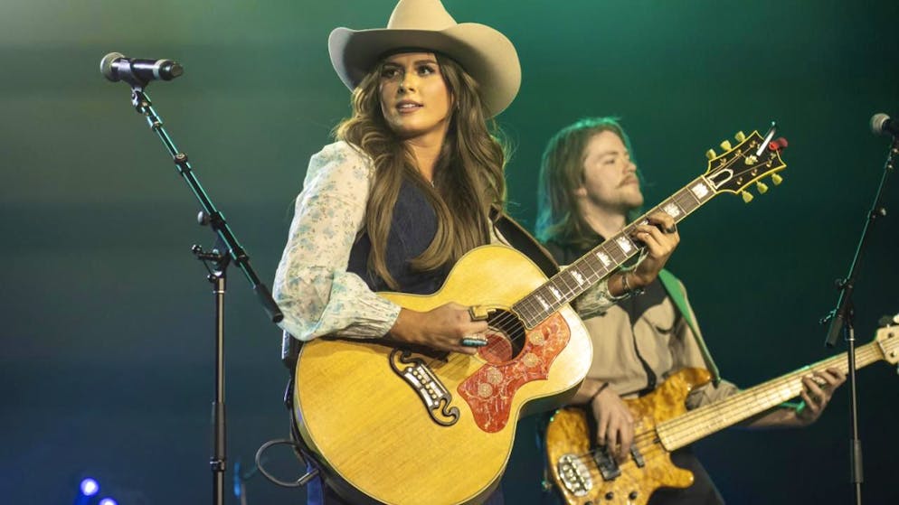 Ella Langley ist in mehreren Kategorien bei den Country Music Awards nominiert. (Archivbild)