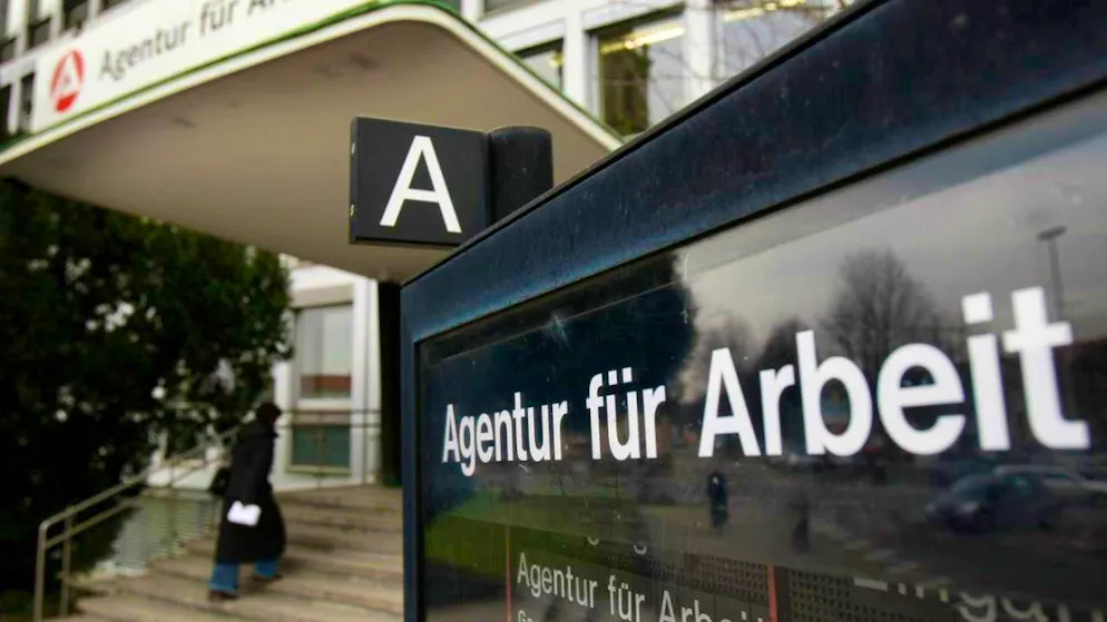 The number of unemployed people in Germany fell in March. However, the unemployment rate remained at 6.4 percent, as in February (symbolic image).