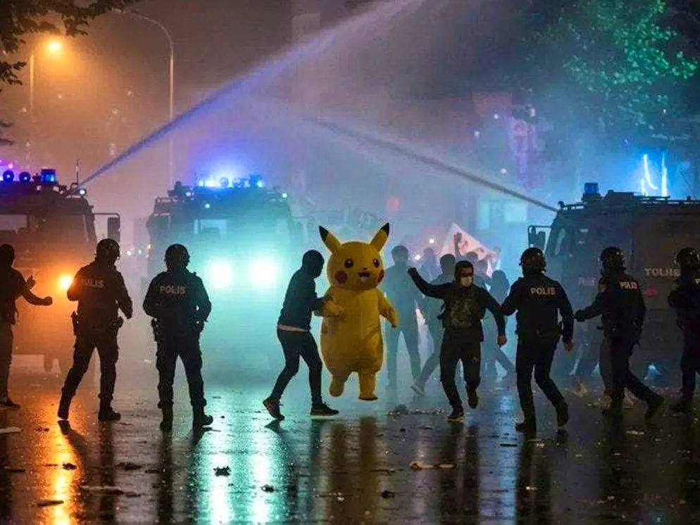 Some experts believe that the photo with Pikachu is not authentic. It is said to have been created using artificial intelligence.