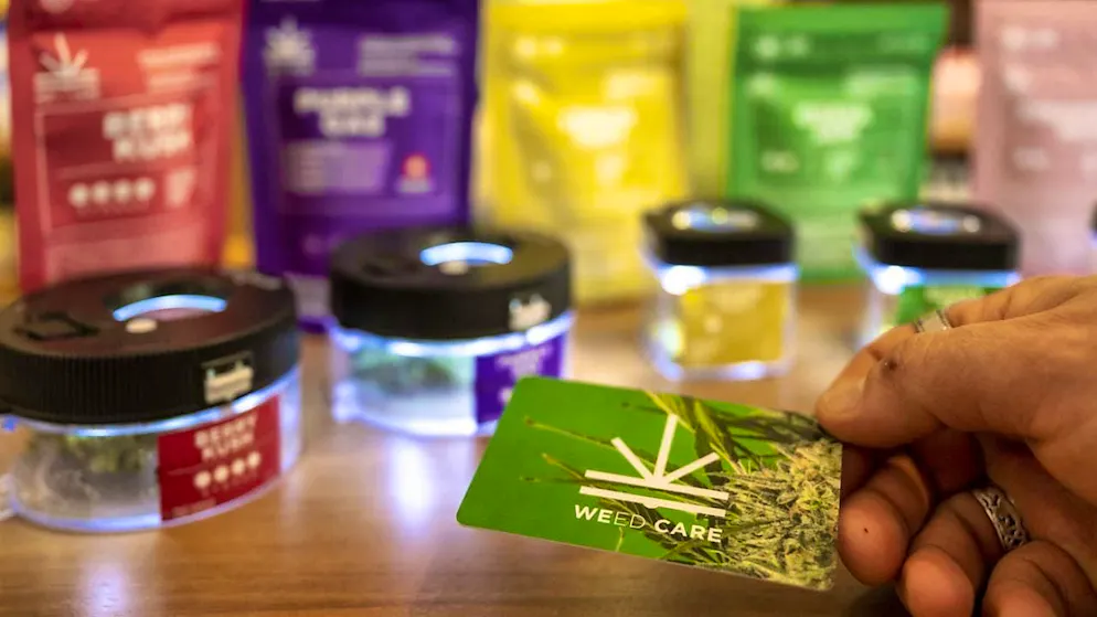 The study participants receive a special ID card with which they can buy cannabis products in certain pharmacies. (archive picture)