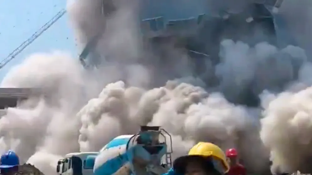 Schweres Erdbeben in Südostasien. Video zeigt Einsturz von Hochhaus – zahlreiche Menschen vermisst