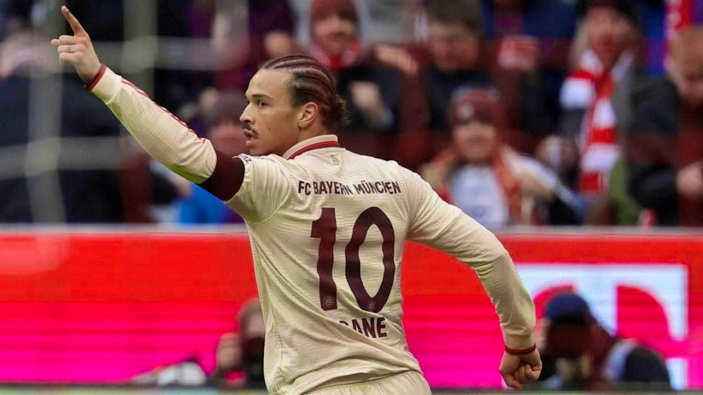 Bayern Munich's Leroy Sané celebrates his two goals in the 3-2 win against St. Pauli