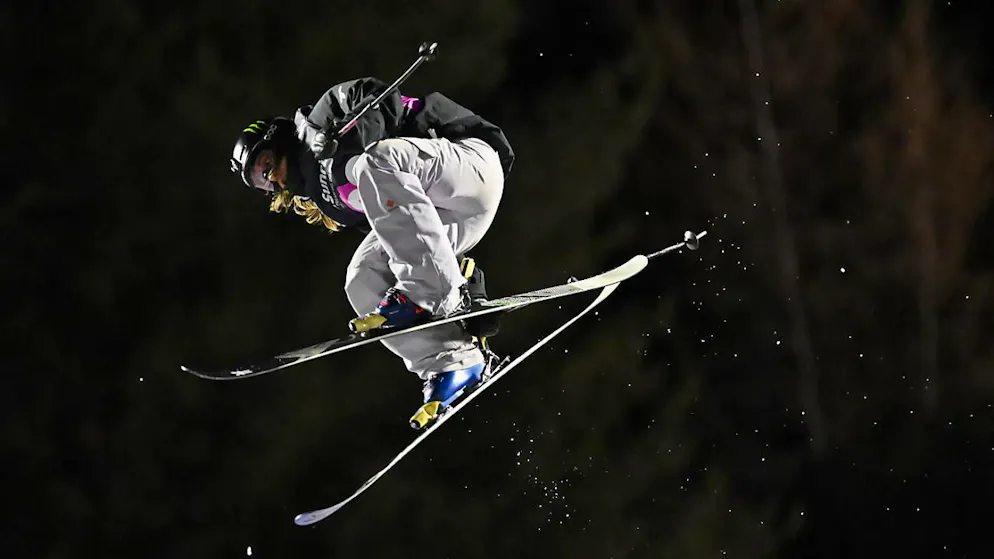 Sarah Höfflin im Nachthimmel von St. Moritz.