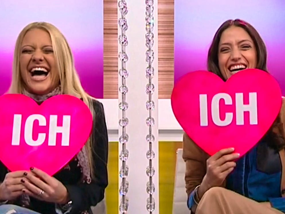 The popular "Glanz und Gloria" format "Ich oder Du", here with Christa Rigozzi and Melanie Winiger, was a hit with celebrities.