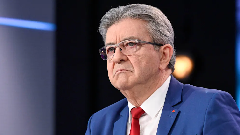 France. Les Insoumis relancent leur campagne pour une VIe République