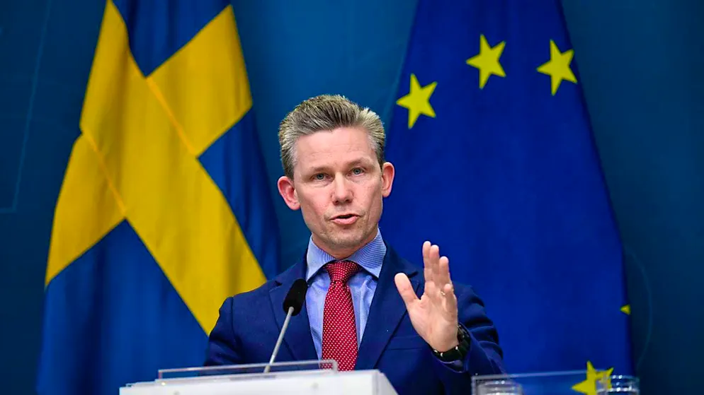 ARCHIVE - Pal Jonson, Minister of Defense of Sweden, speaks at a press conference. Photo: Pontus Lundahl/AP/dpa/Archive image