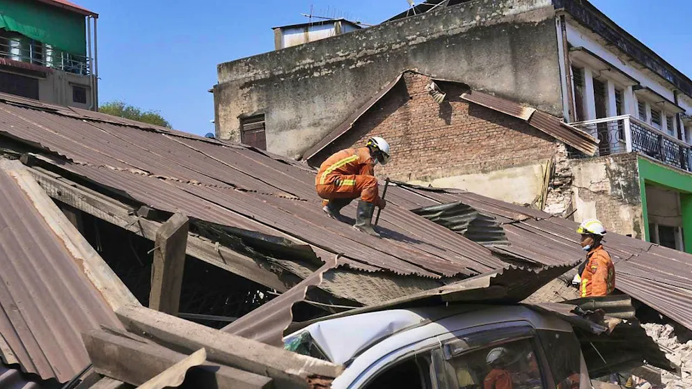 According to the latest official figures, more than 2000 people lost their lives in Friday's earthquake in Myanmar. (The picture shows a street in the capital Naypyidaw on April 1)