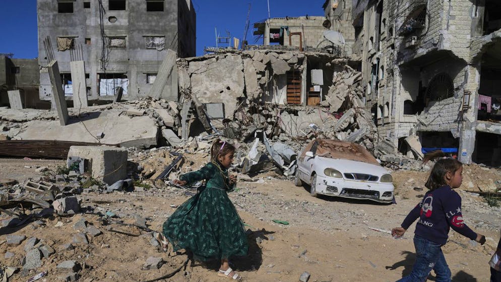 Medio Oriente. L'Idf avanza a Gaza mietendo decine di vittime mentre sale la tensione anche in Israele