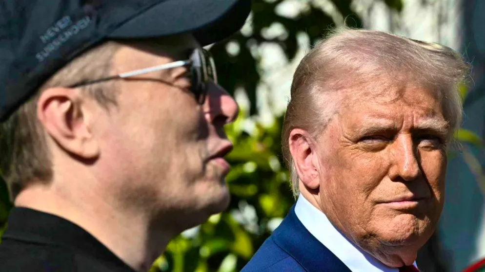 ARCHIVE - US President Donald Trump and Tesla CEO Elon Musk speak with journalists (archive photo). Photo: Uncredited/Pool/AP/dpa