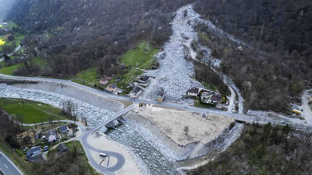 GR: senza opere di protezione, Sorte rimane nella zona rossa - Gallery. La frazione di Sorte oggi. Secondo la nuova carta dei pericoli presentata oggi, una dozzina di case si trova nella zona rossa.
