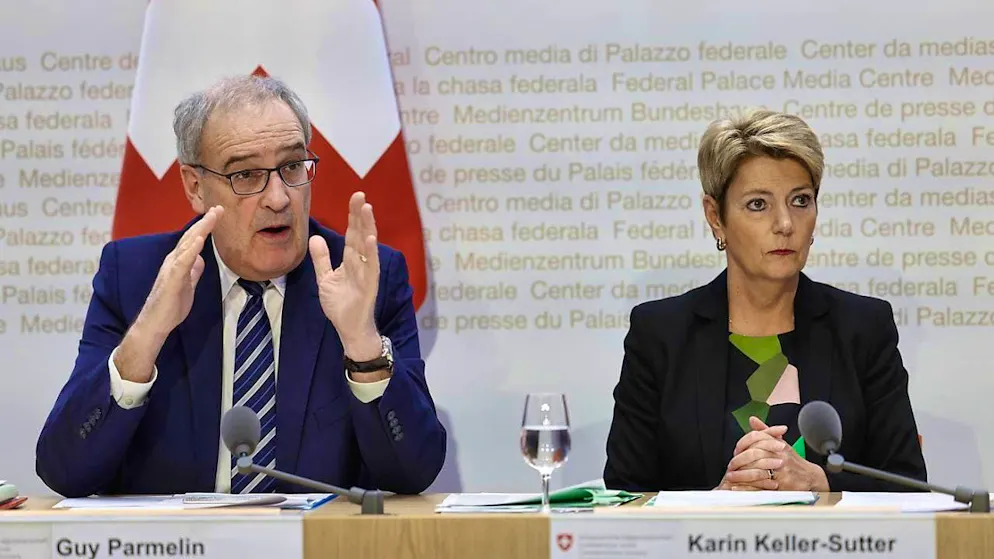 "Incomprehensible": President Karin Keller-Sutter and Federal Councillor Guy Parmelin comment to the media on the additional tariffs announced by US President Donald Trump.