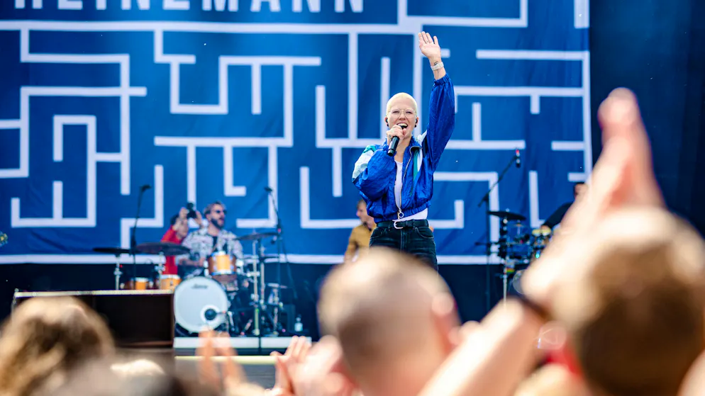 "I have the feeling that all of us who perform on stage do so partly because applause is important to us": Stefanie Heinzmann.