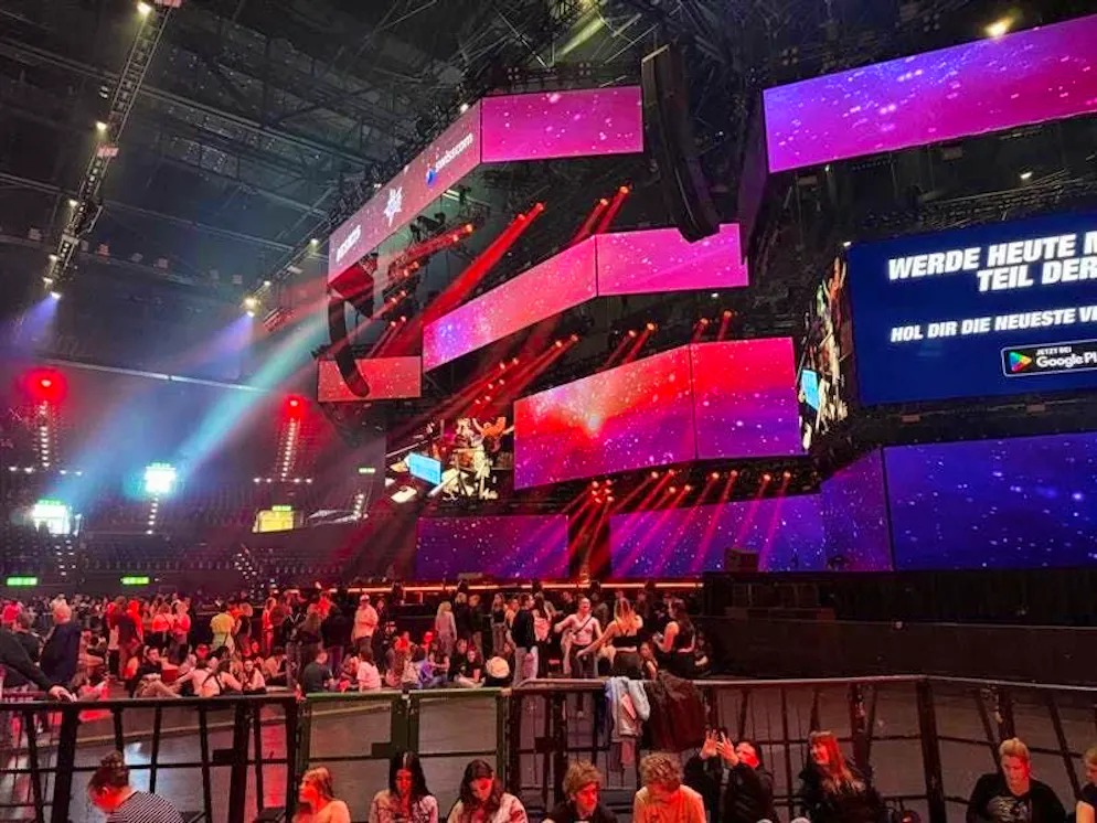 ESN Stage. Celebrities such as Ed Sheeran, Lenny Kravitz and Shakira have performed on it.