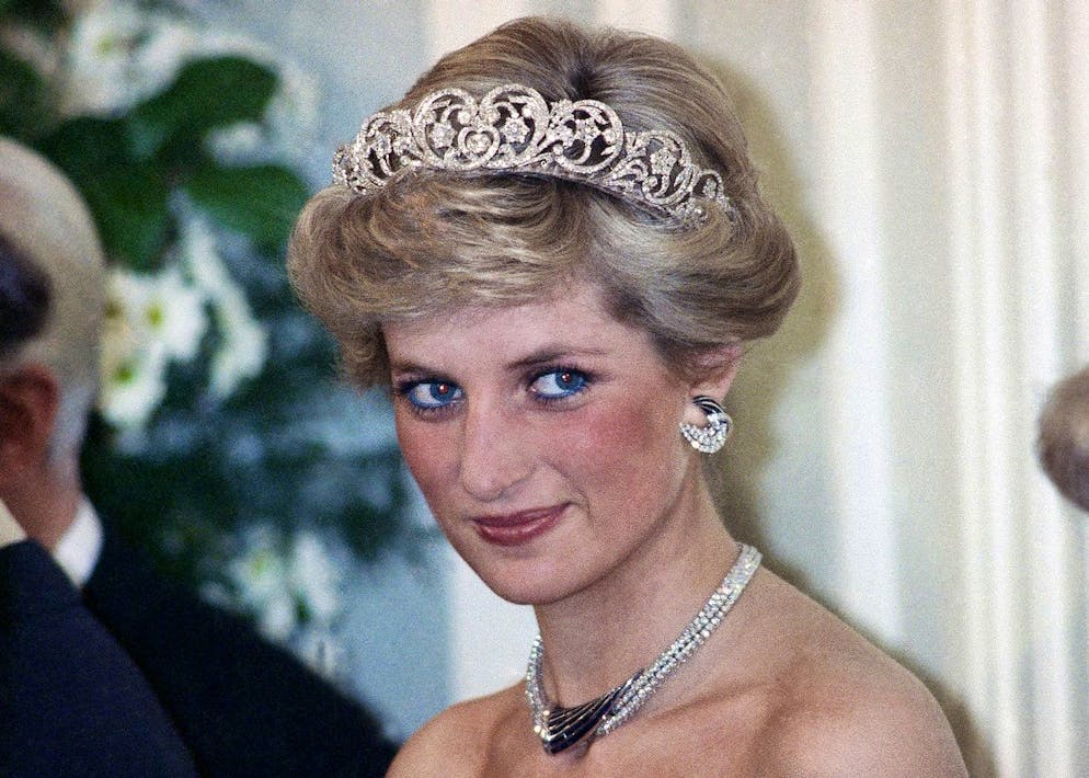 La principessa Diana si unì a Kenny Everett e Freddie Mercury per una serata al Vauxhall, dove si mescolò tra la folla senza essere riconosciuta.