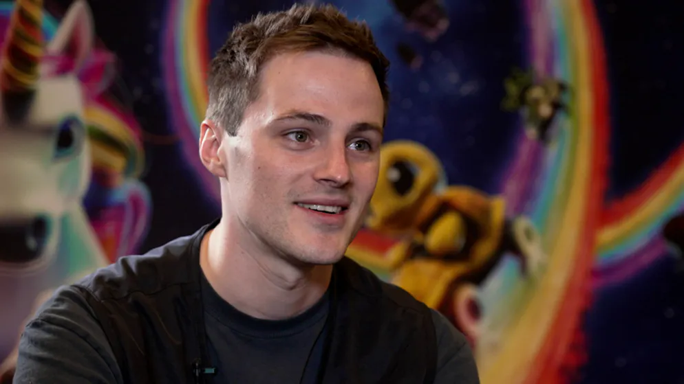 Singer gives private insights. Tom Gregory: 