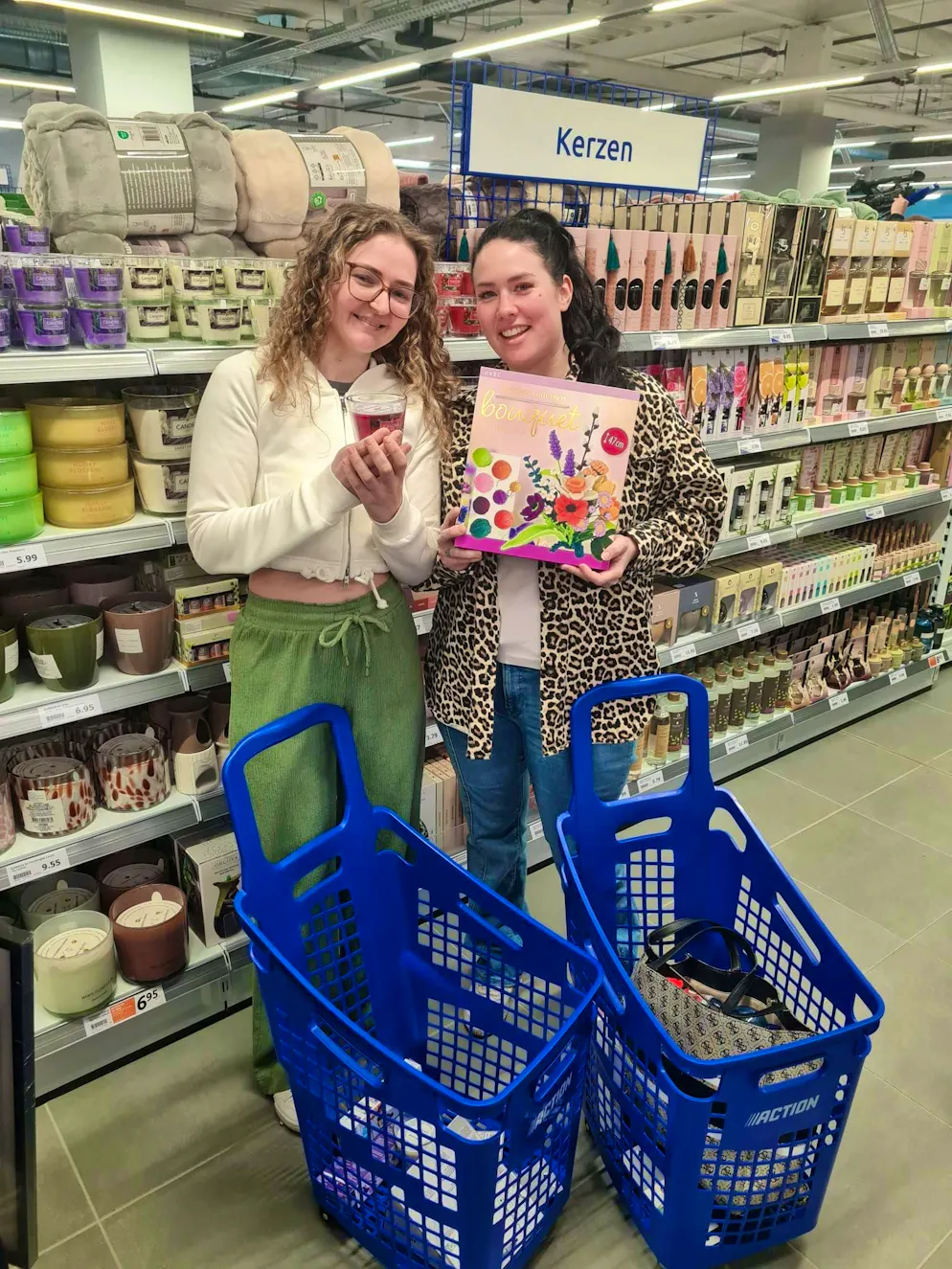 Action opening Bachenbülach. Aline (left) and Jessica are delighted that they no longer have to go to Germany to shop at Action.