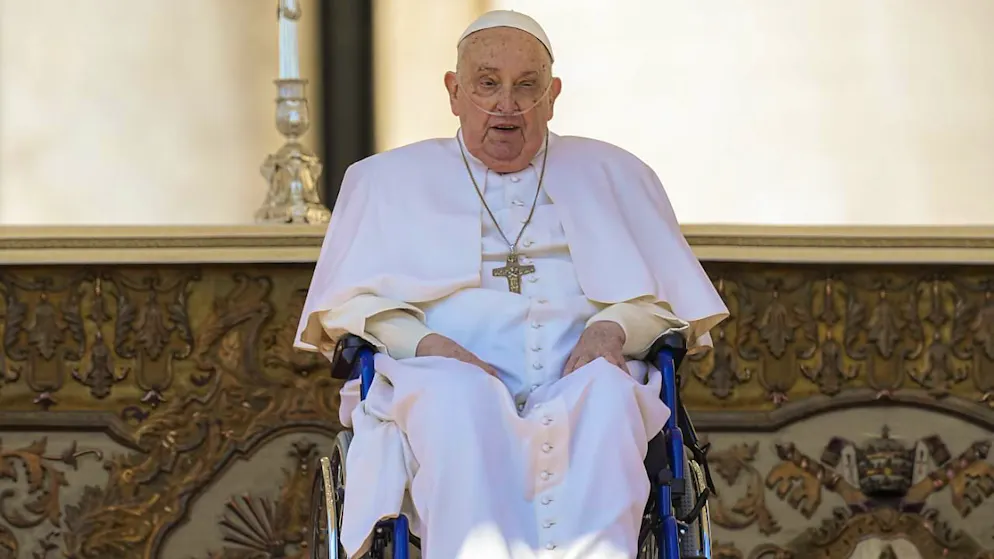 Papa Francesco al suo arrivo in Piazza San Pietro