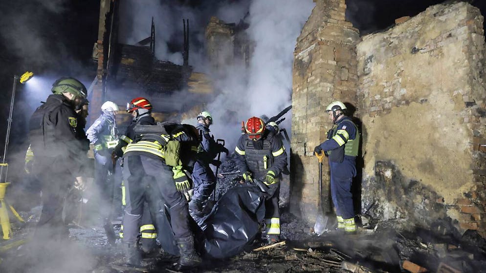 Guerra in Ucraina. Zelensky lancia l'allarme: «La Russia non si ferma, la pressione è insufficiente»