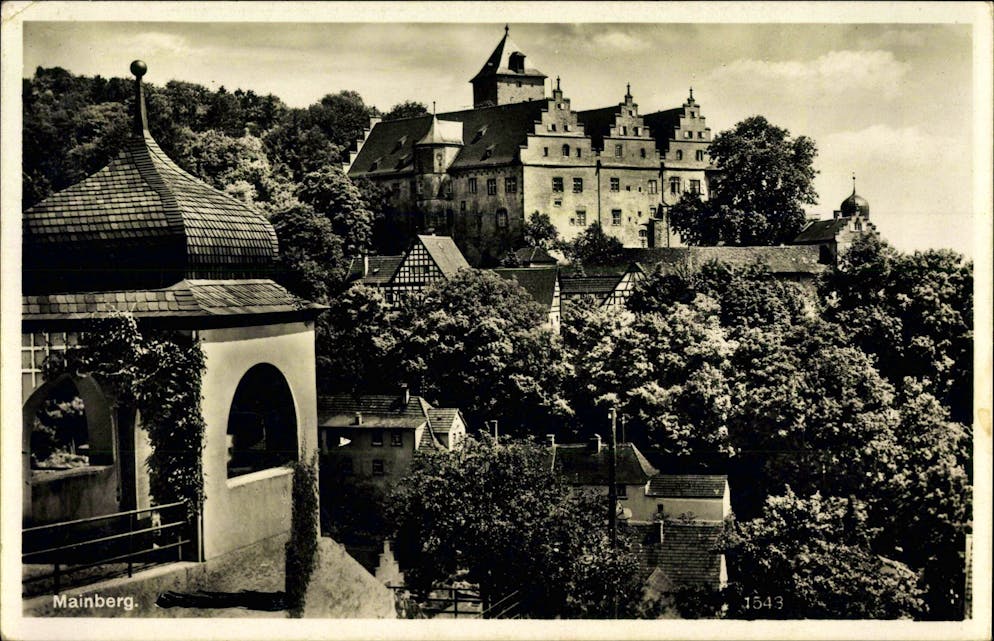 Una sala dei cavalieri con organo, una cantina a volta e un appartamento di 400 metri quadrati attendono il potenziale nuovo proprietario del castello di Mainberg.