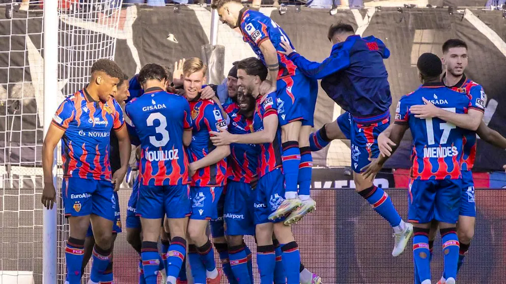 Basel celebrating after the 2:0 win against Lugano